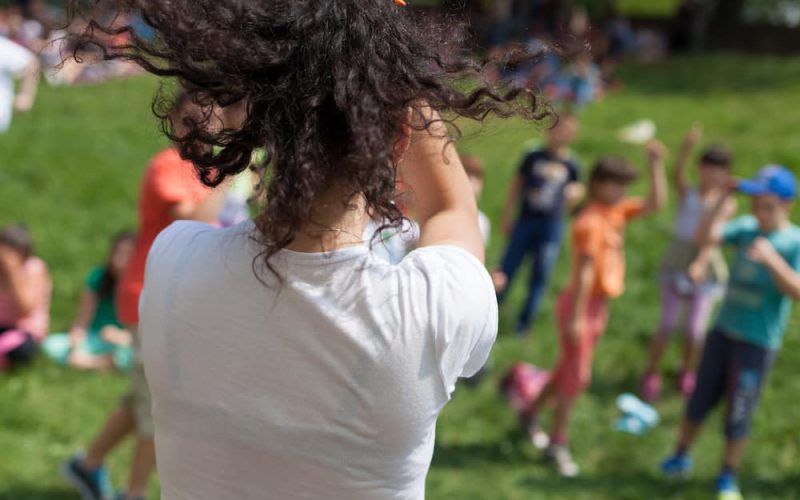 Kinderanimation mit Tanz und Bewegung bei Geburtstag oder Event